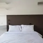 Condo Studio B At Replay E305