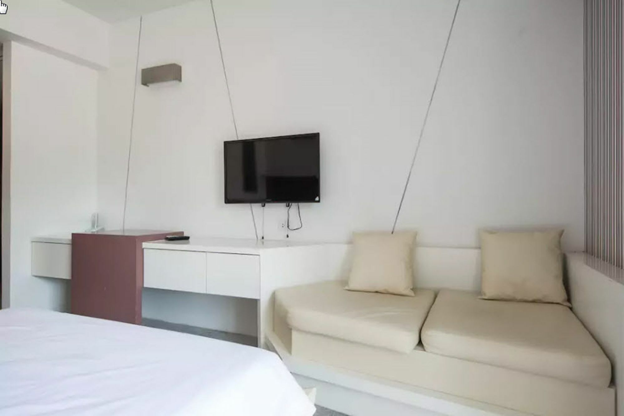 B At Replay E305 Ko Samui